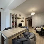 Nuar Summerland Comfort 2br Near Nuba Fratelli Max 6 Guests 아파트 마마이아