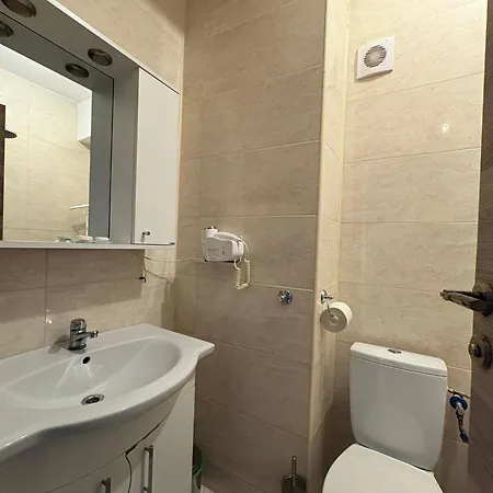 Nuar Summerland Comfort 2br Near Nuba Fratelli Max 6 Guests